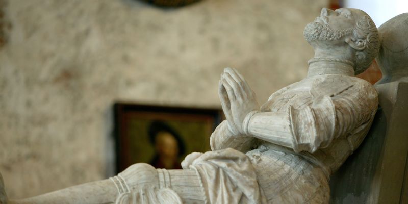 Aufnahme der in der Johannes a Lasco Bibliothek ausgestellten Statue von Johannes a Lasco